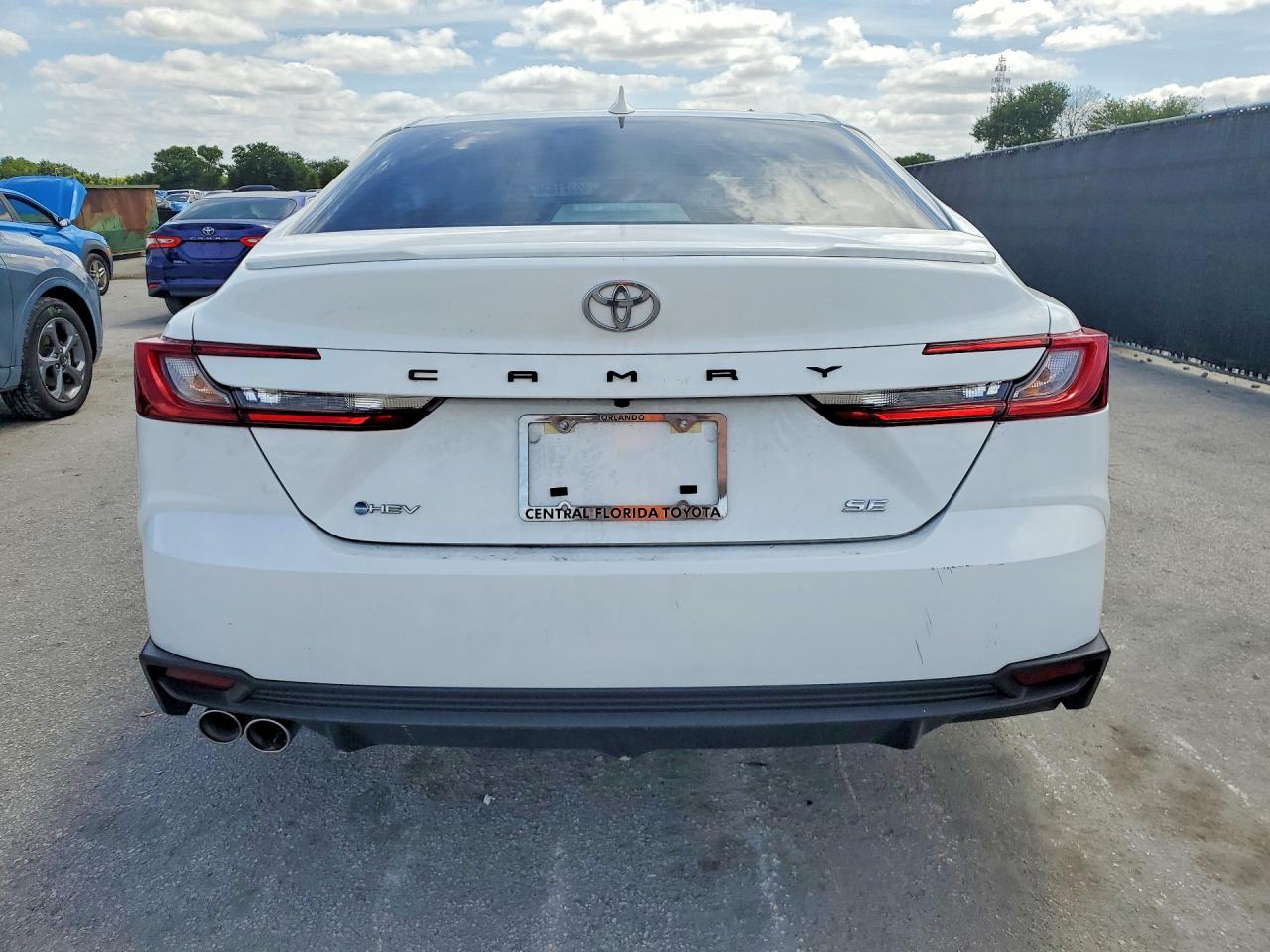2025 TOYOTA CAMRY