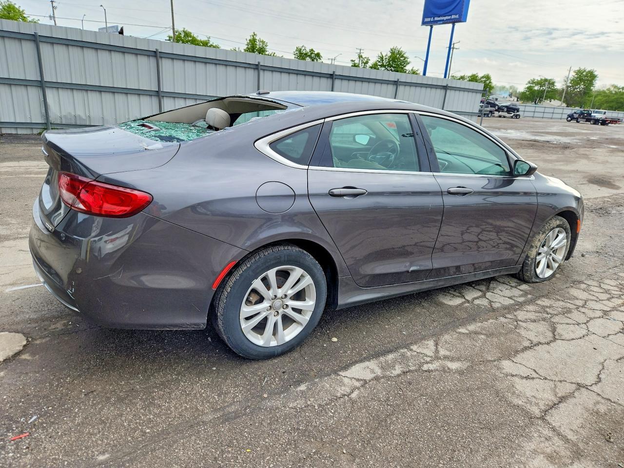 2015 CHRYSLER 200