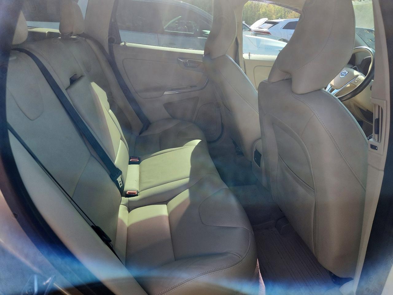 2016 VOLVO XC60