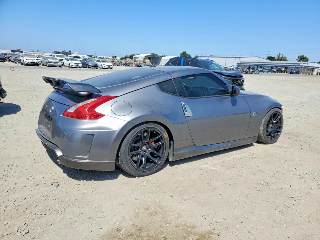 2014 NISSAN 370Z