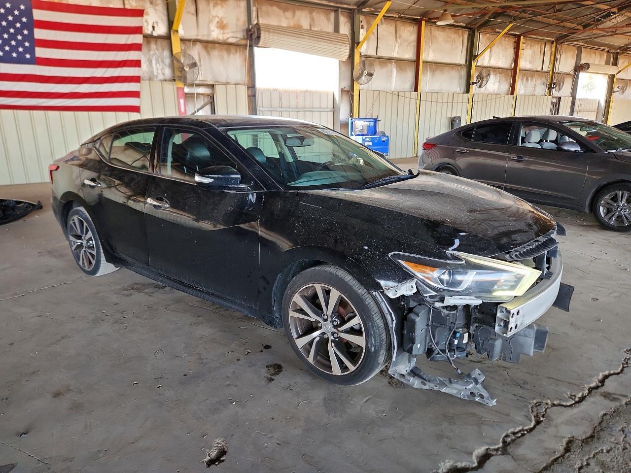 2017 NISSAN Maxima