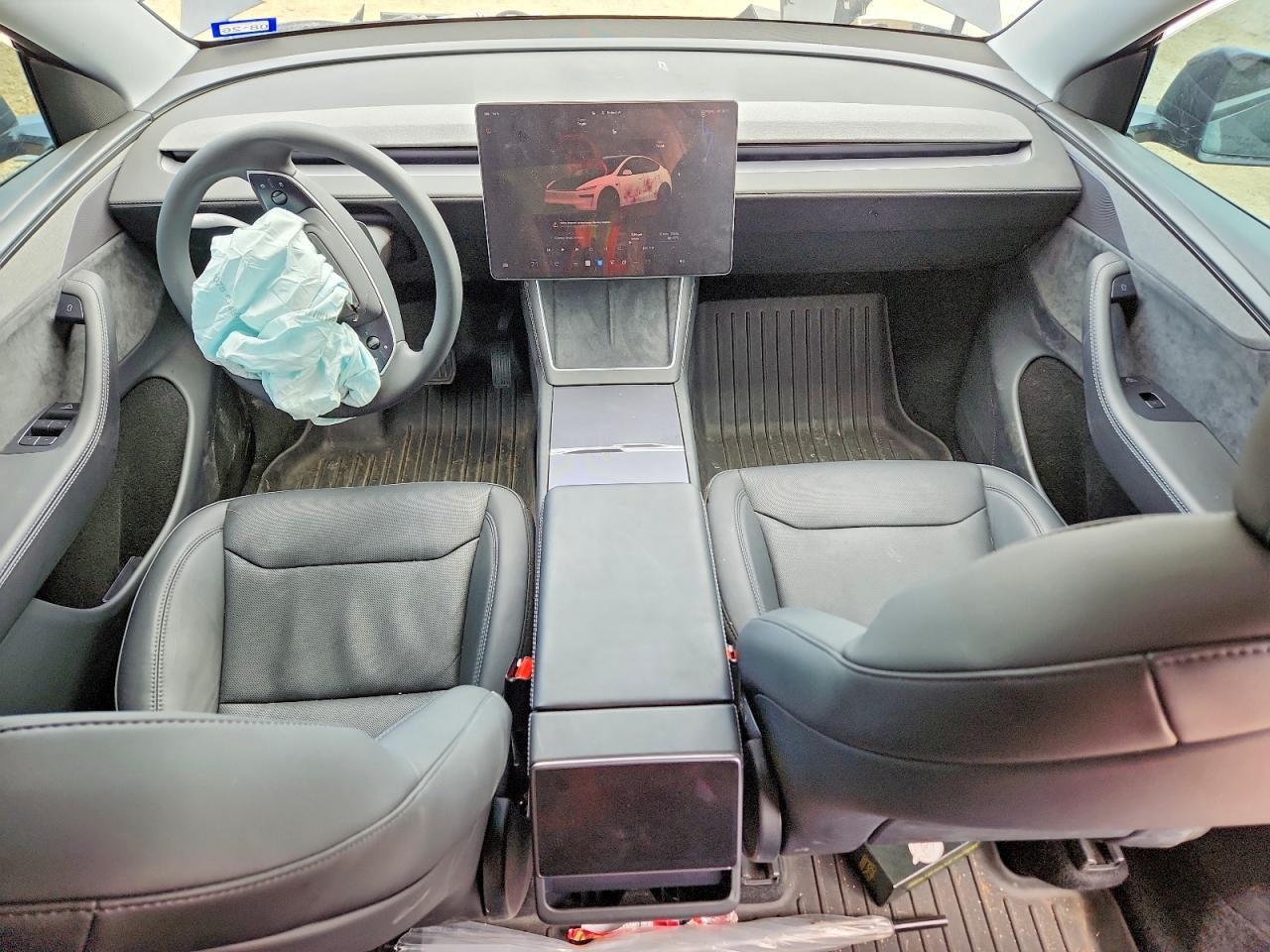 2026 TESLA MODEL Y