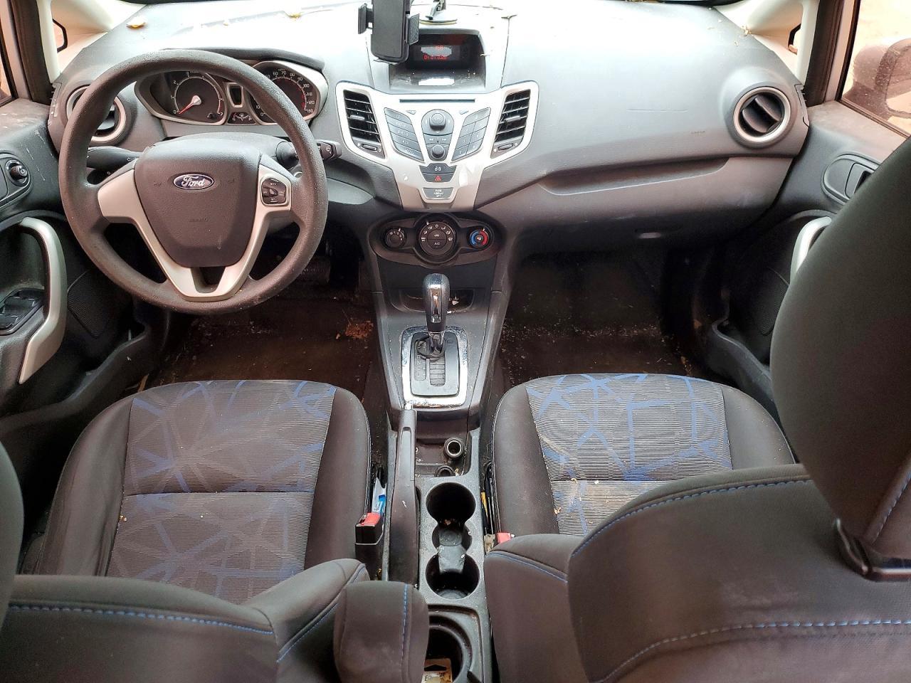 2013 FORD Fiesta