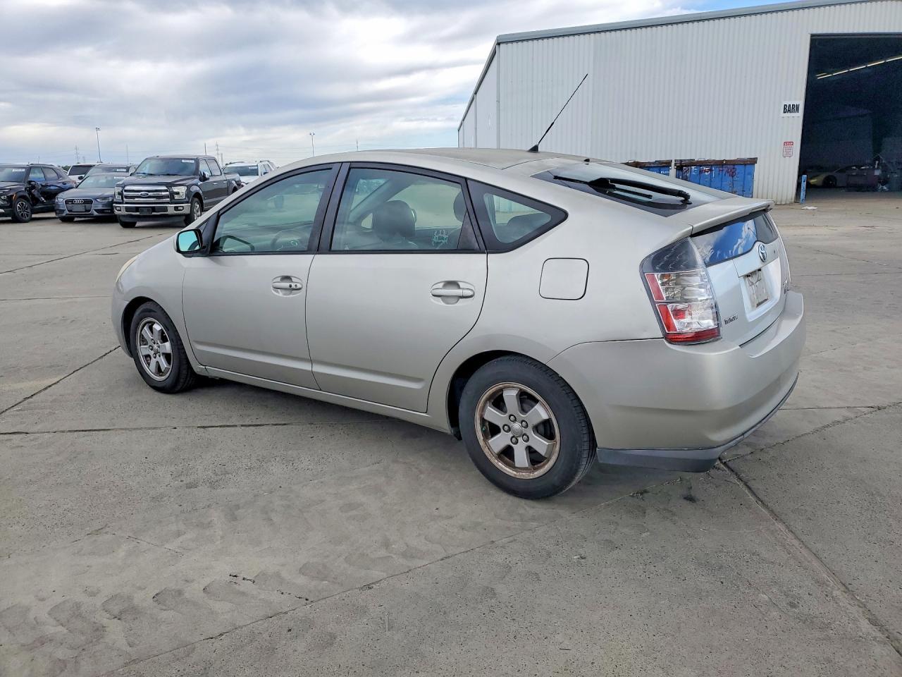 2004 TOYOTA PRIUS