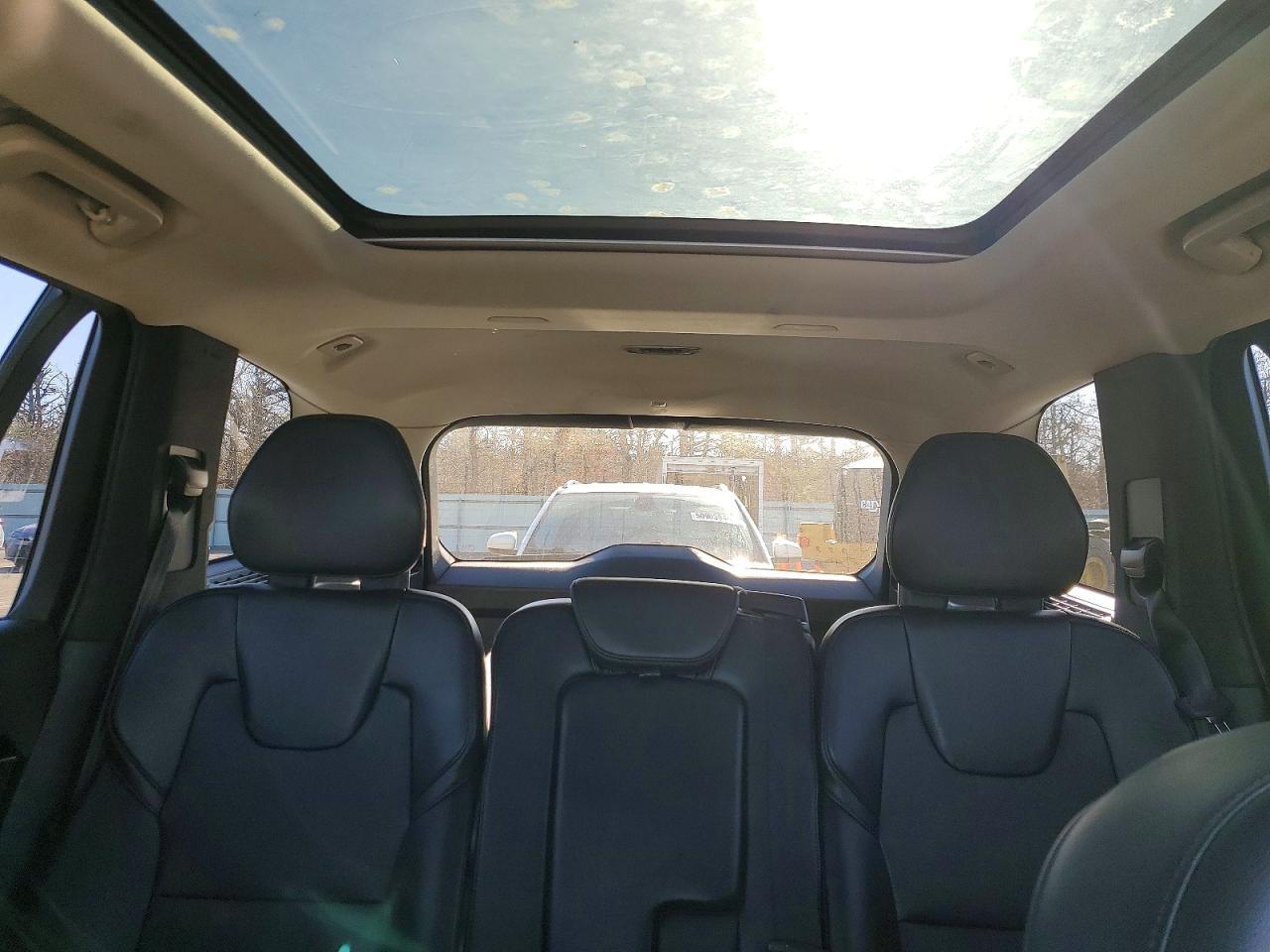2019 VOLVO XC90