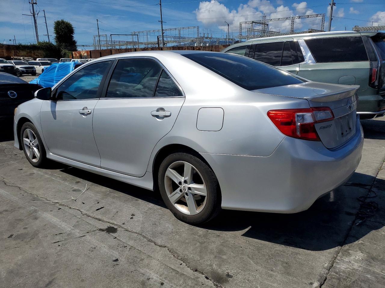 2012 TOYOTA CAMRY