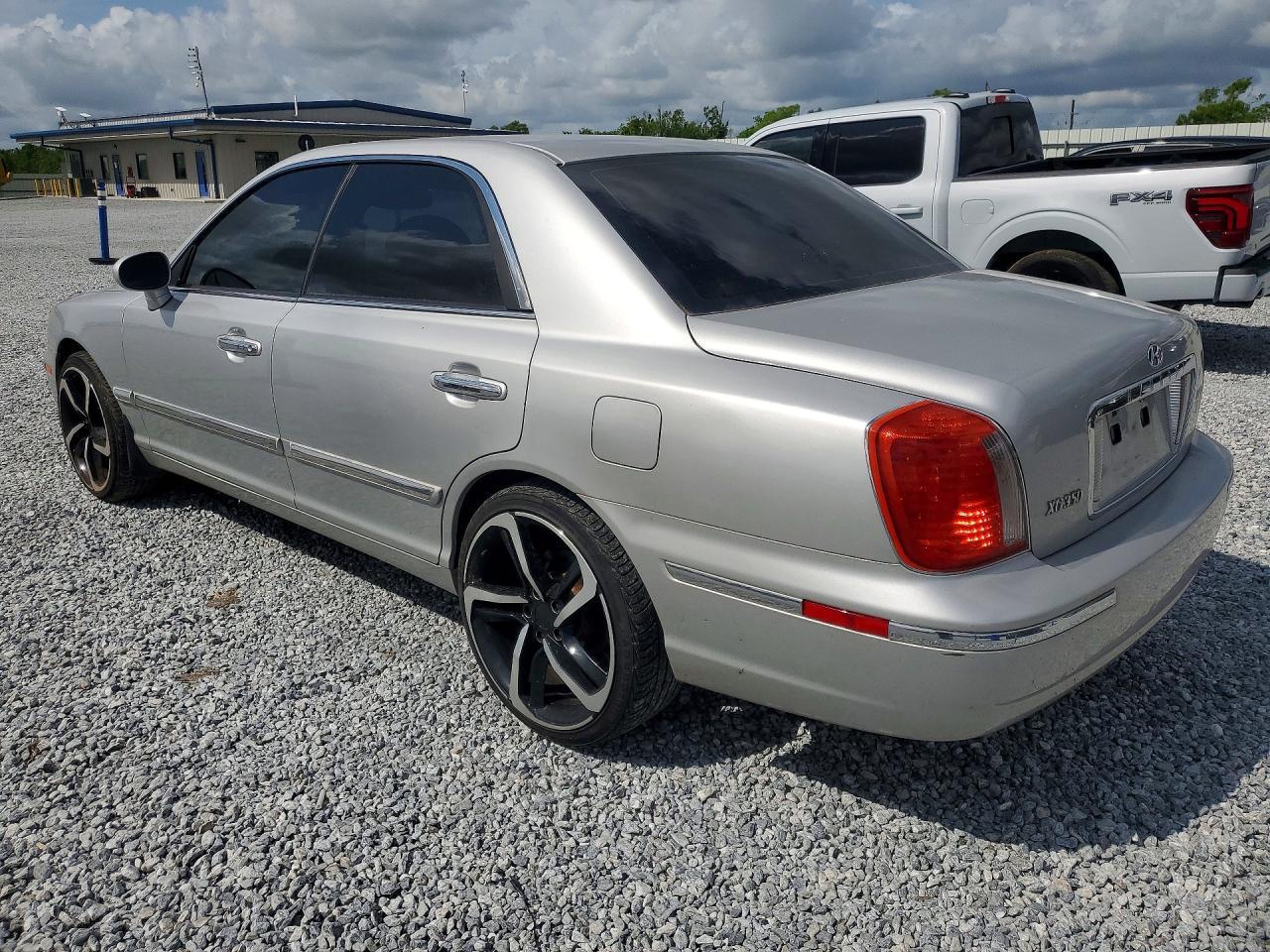 2005 HYUNDAI Xg