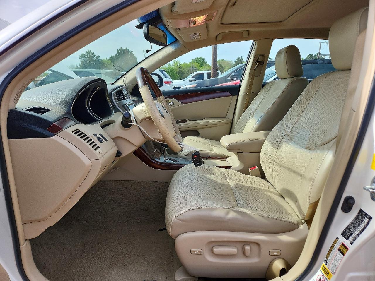 2011 TOYOTA Avalon