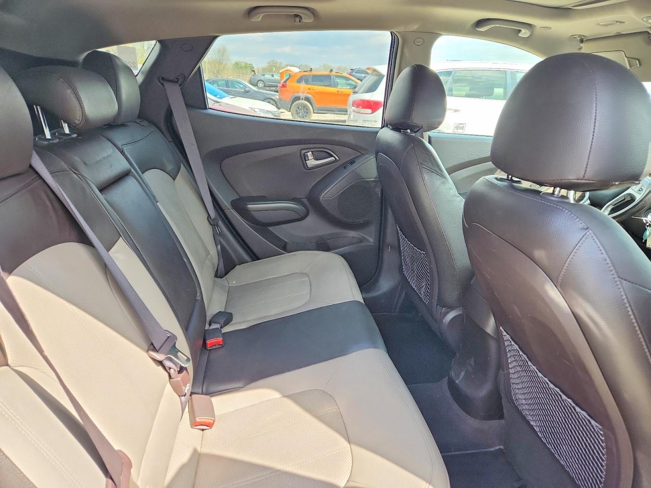 2011 HYUNDAI TUCSON