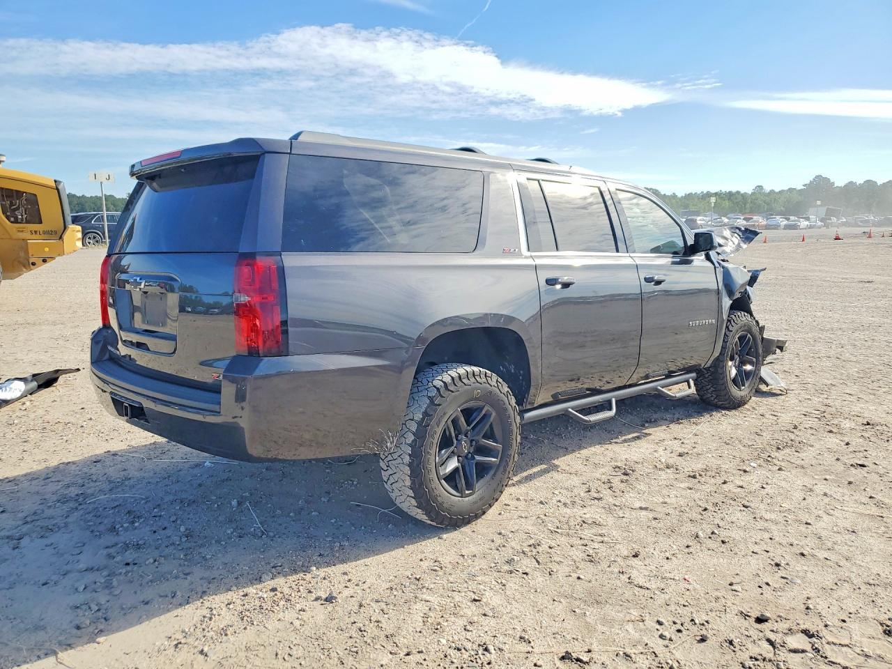 2017 CHEVROLET Suburban