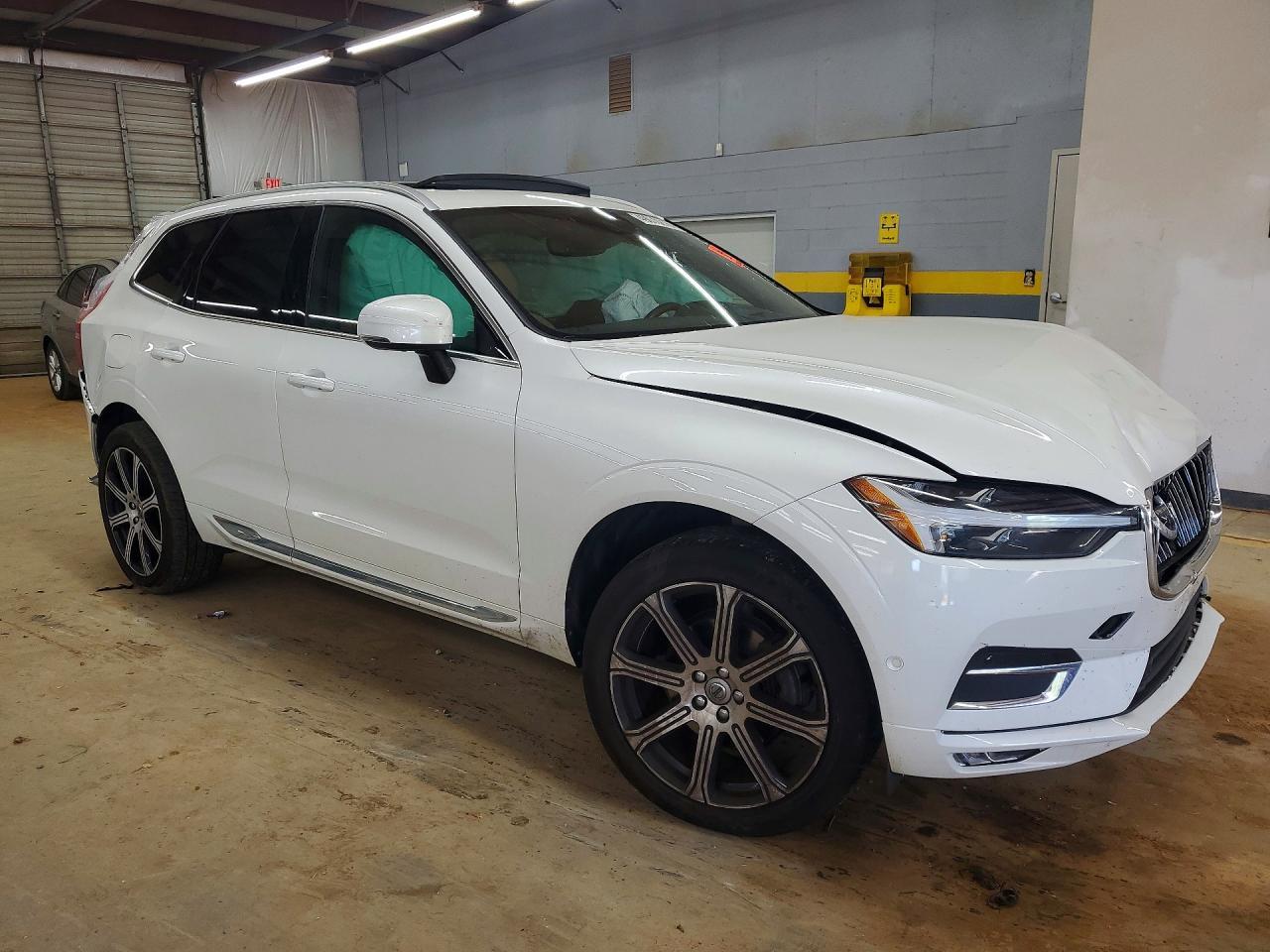 2021 VOLVO XC60