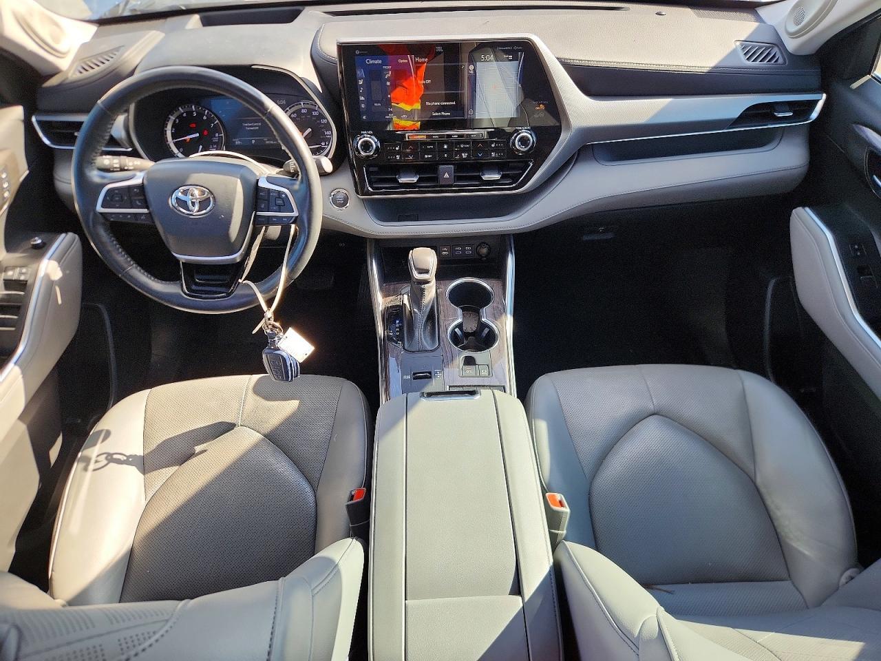 2022 TOYOTA HIGHLANDER