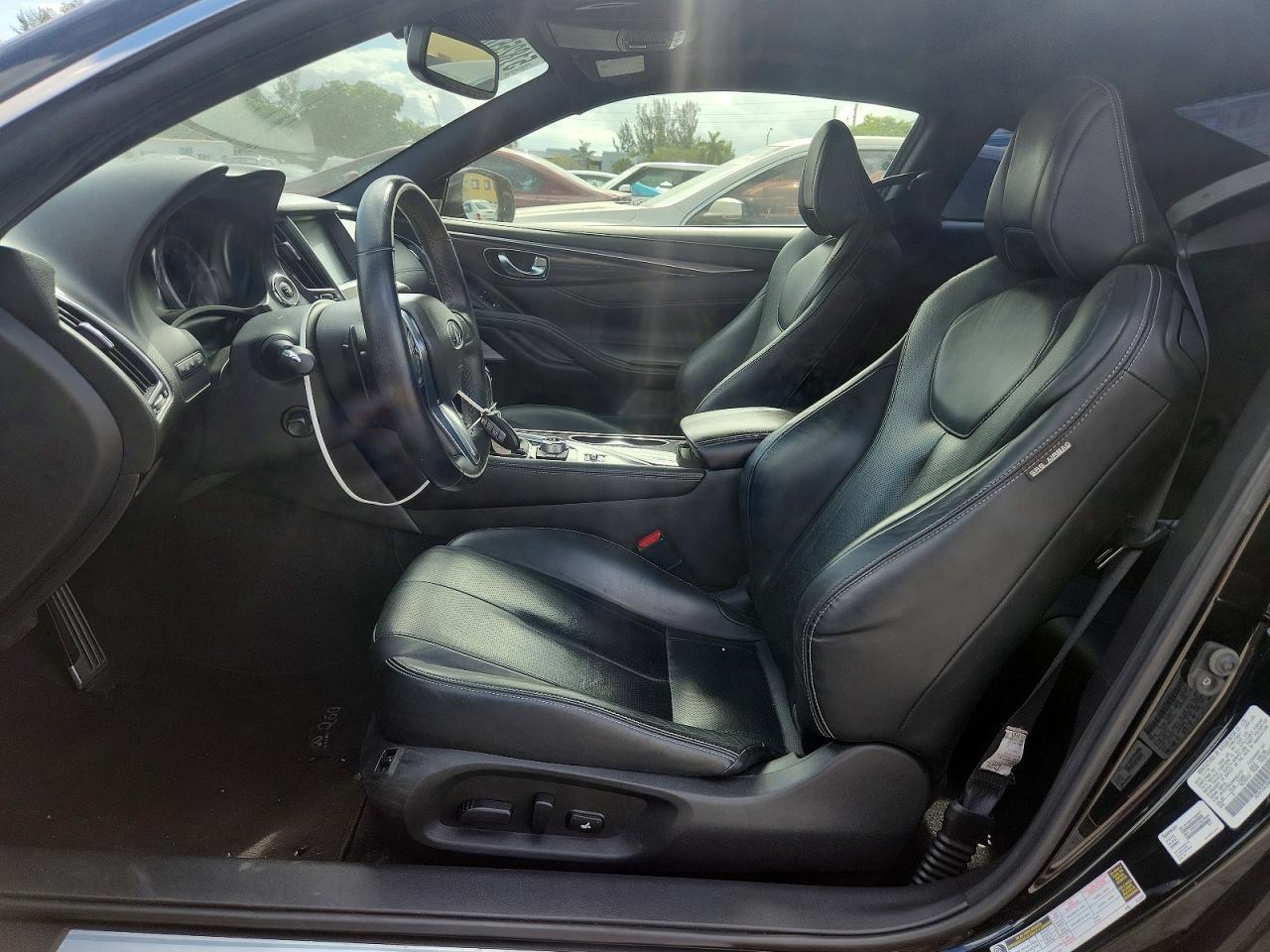 2017 INFINITI Q60