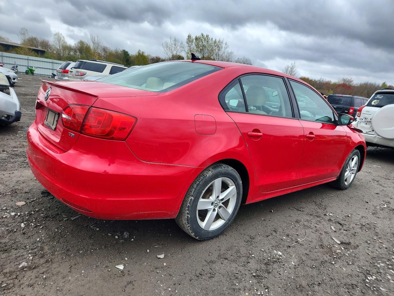 2011 VOLKSWAGEN JETTA