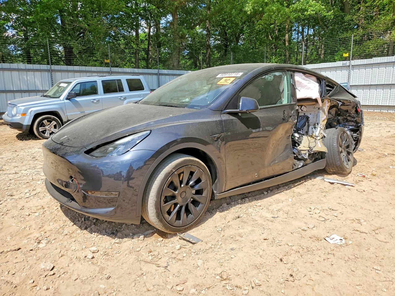 2024 TESLA MODEL Y