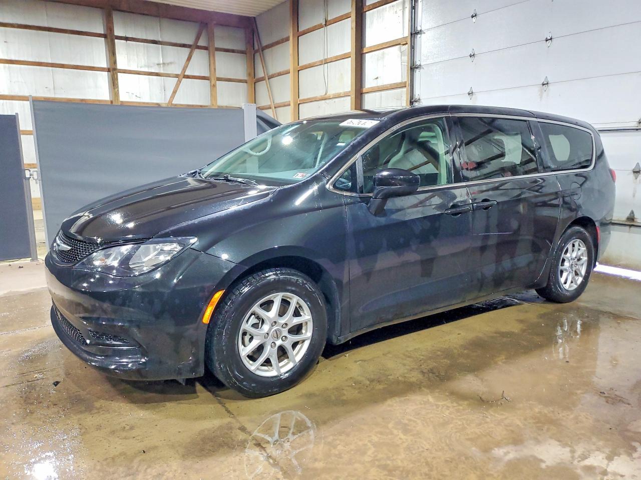 2023 CHRYSLER Voyager