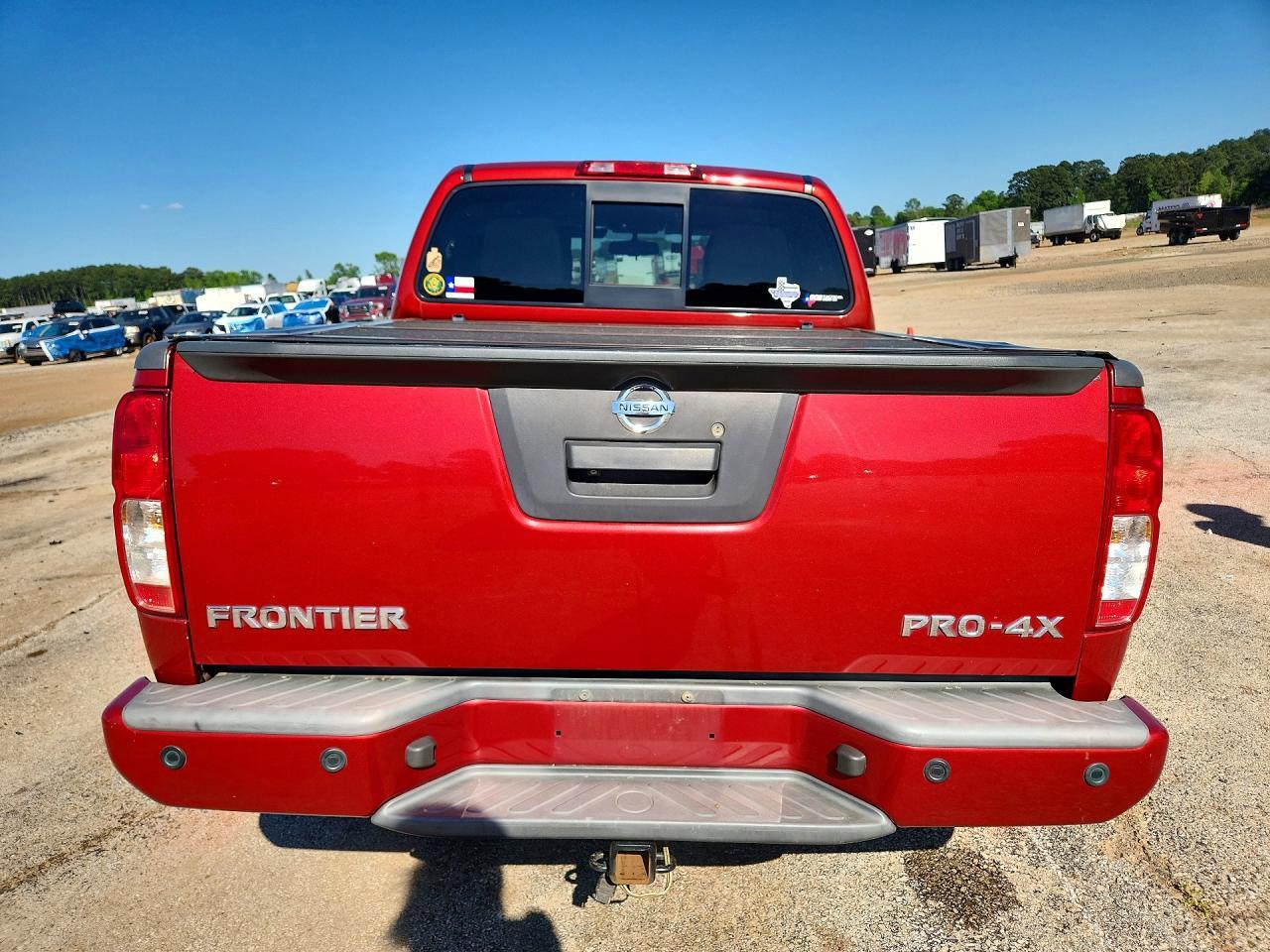 2014 NISSAN Frontier