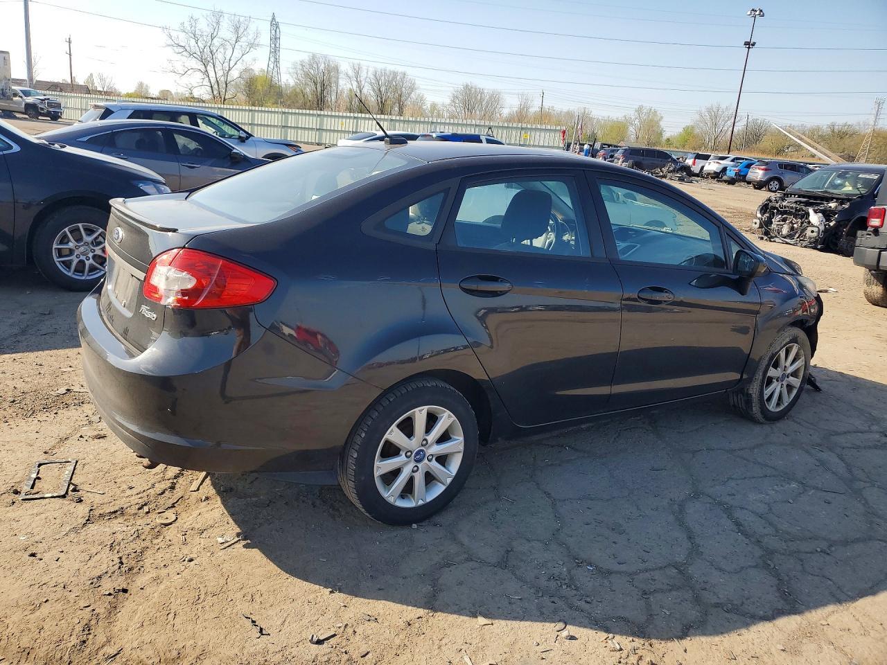 2012 FORD Fiesta