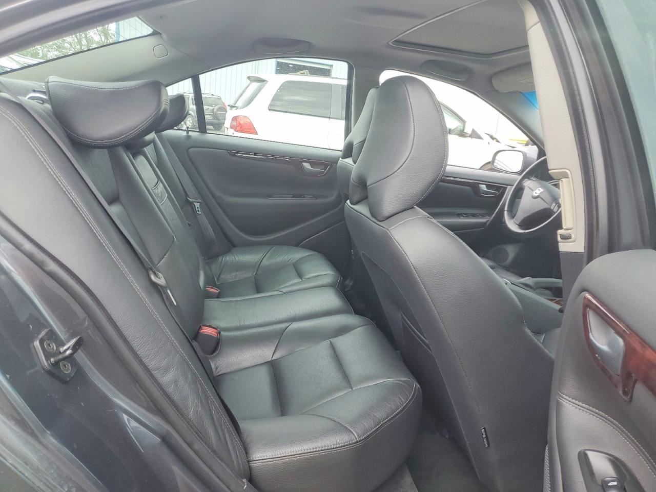 2006 VOLVO S60