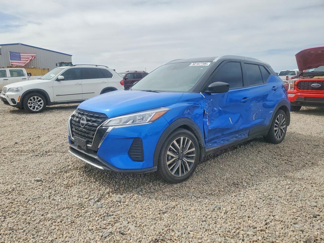 2024 NISSAN KICKS