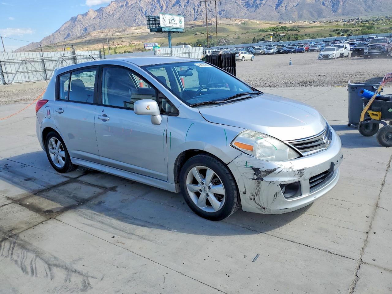 2011 NISSAN VERSA