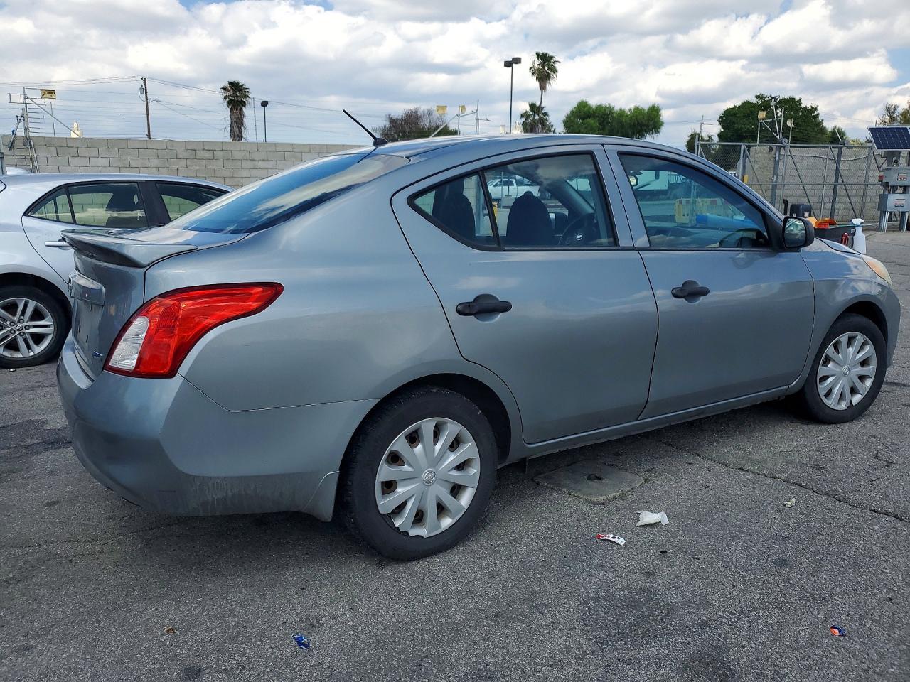 2013 NISSAN VERSA