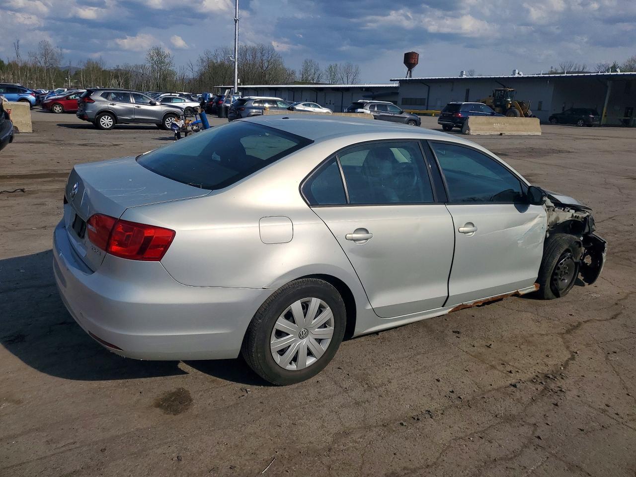 2011 VOLKSWAGEN JETTA