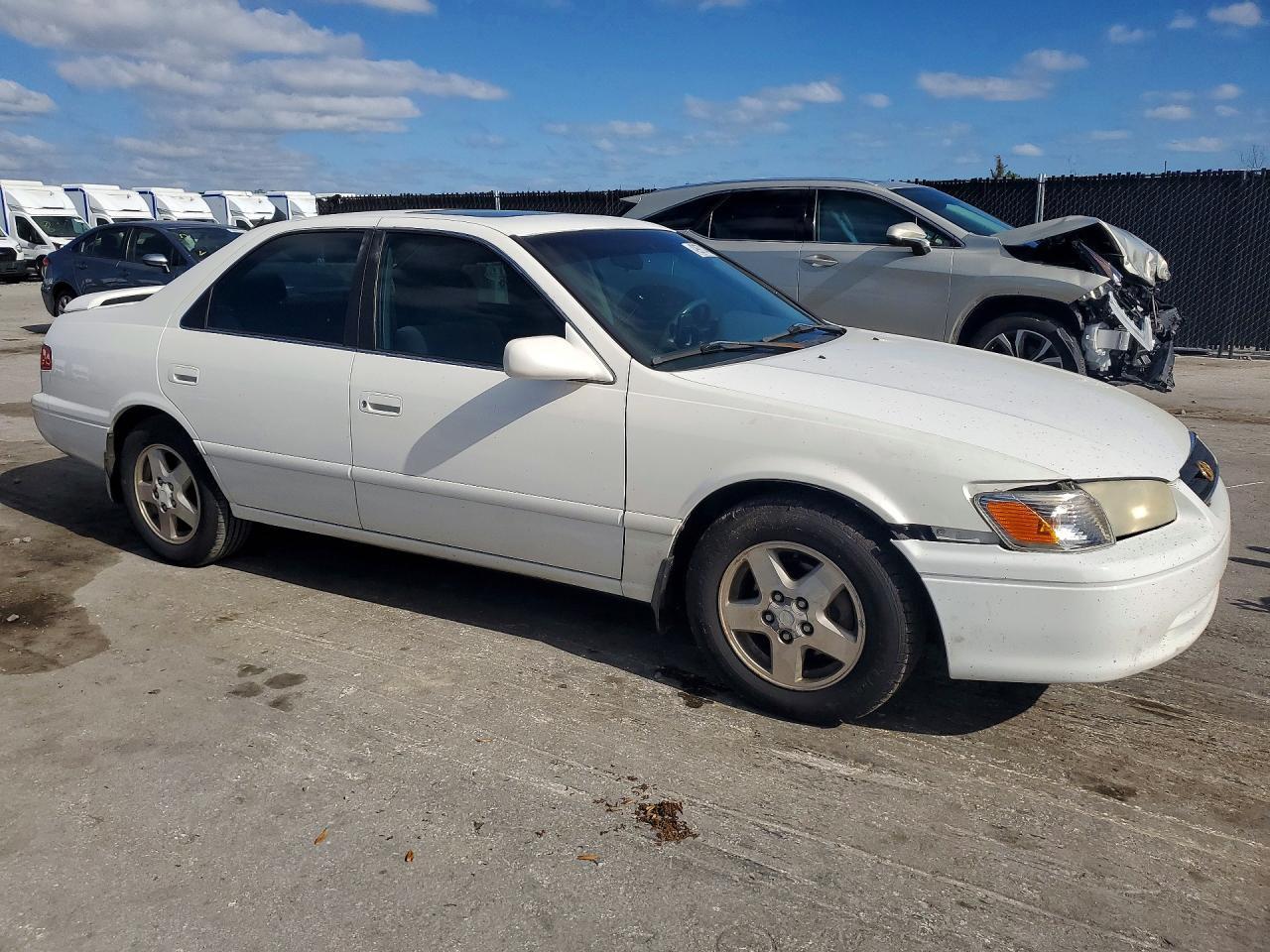 2001 TOYOTA CAMRY