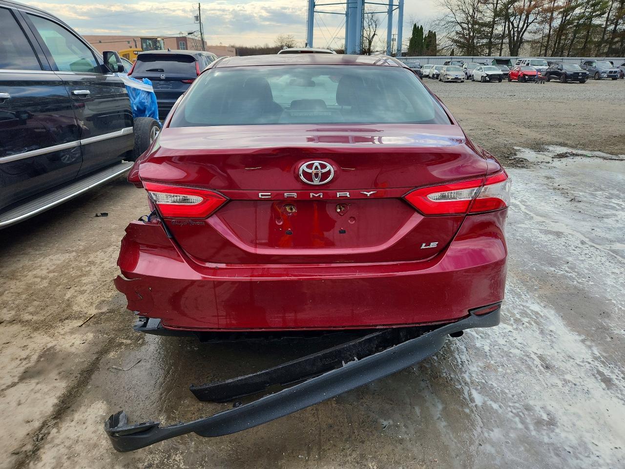 2018 TOYOTA CAMRY