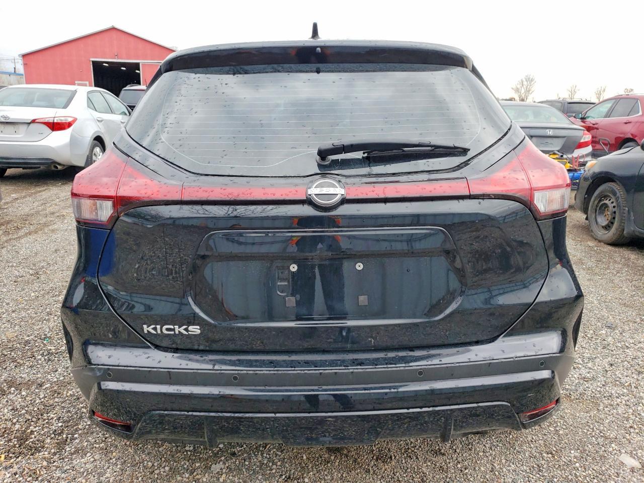 2023 NISSAN KICKS