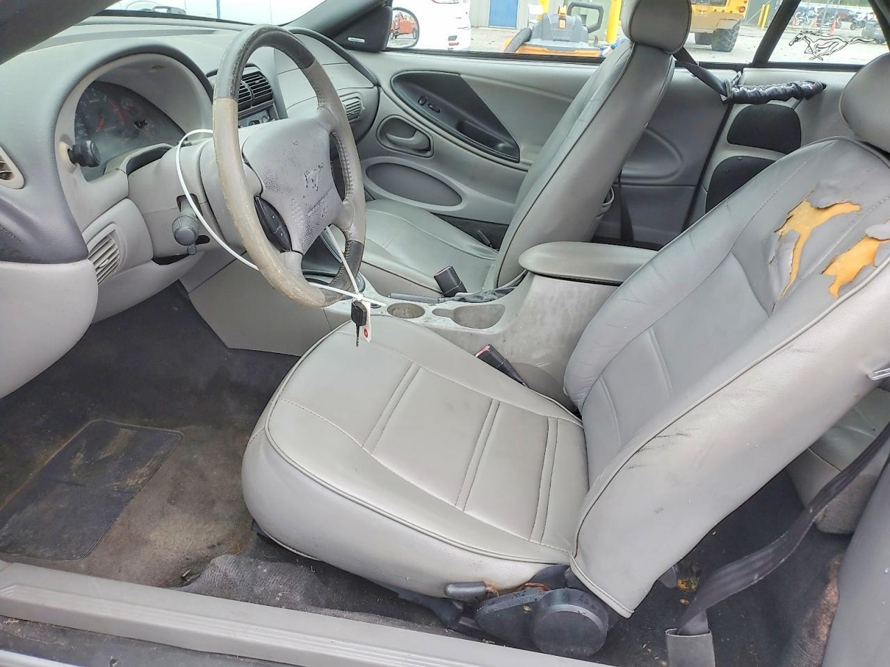 2004 FORD MUSTANG