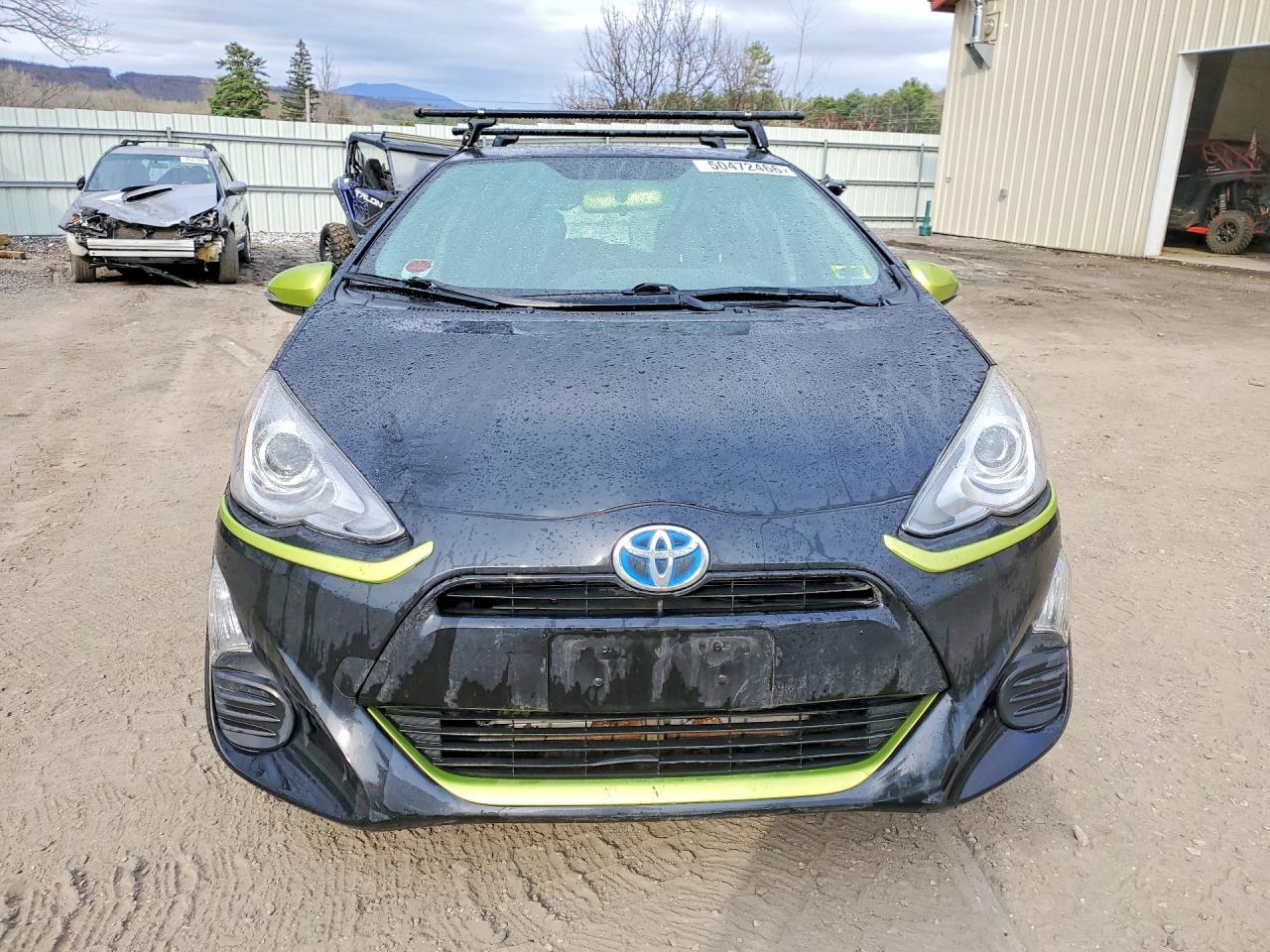 2016 TOYOTA Prius c