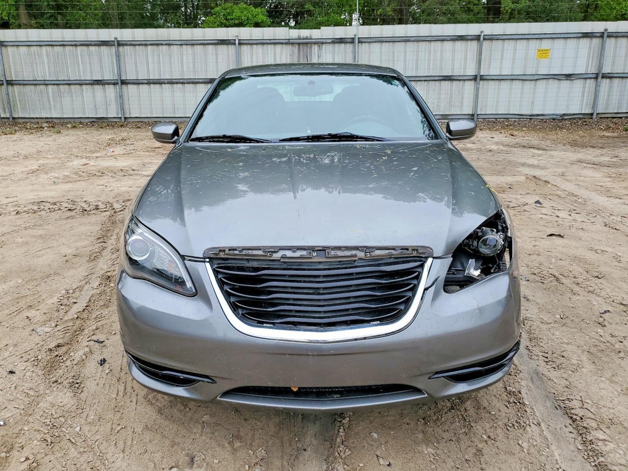 2013 CHRYSLER 200
