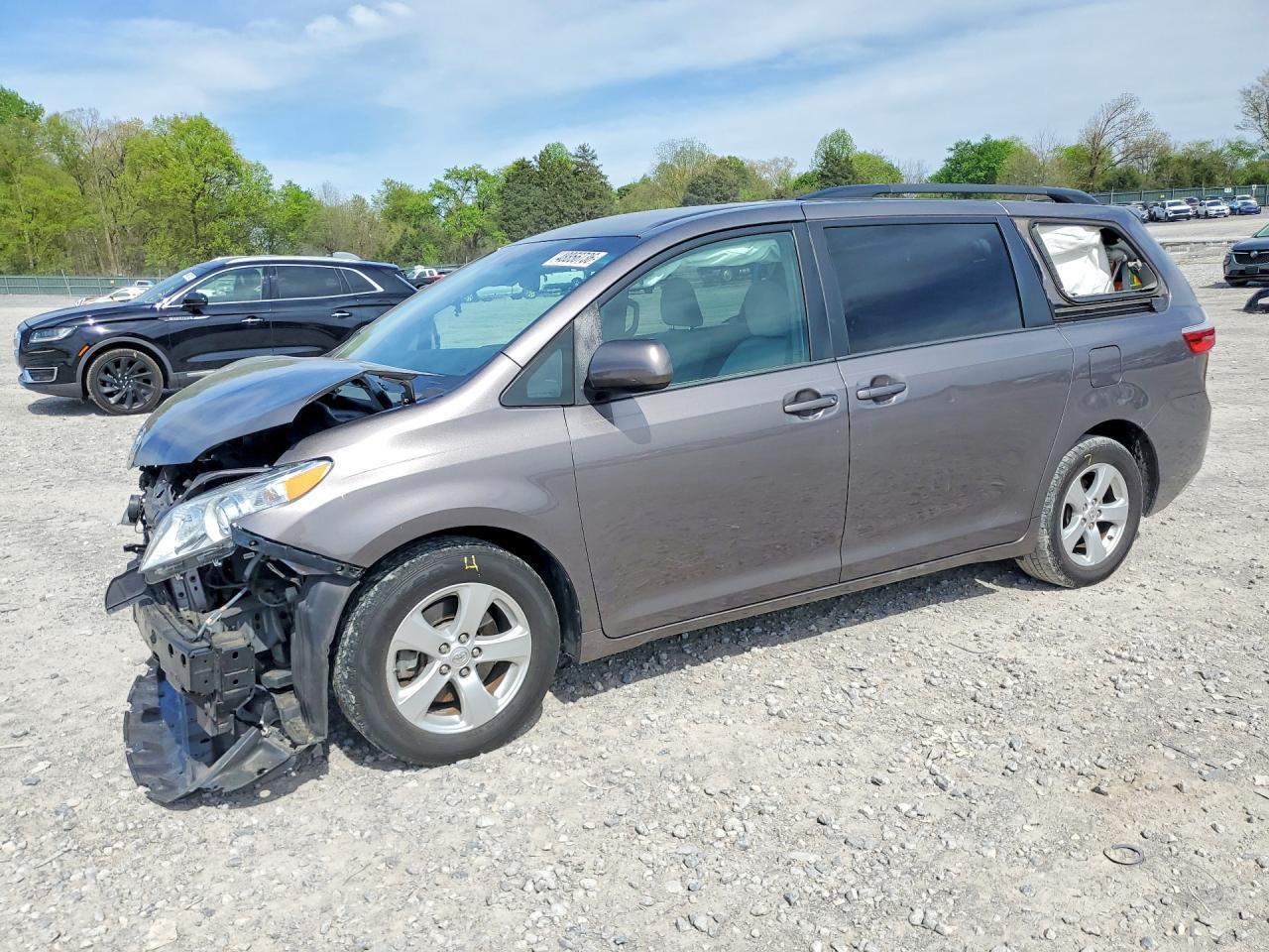 2015 TOYOTA SIENNA