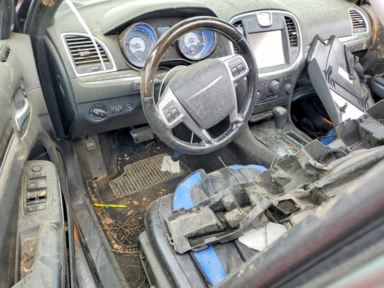 2011 CHRYSLER 300