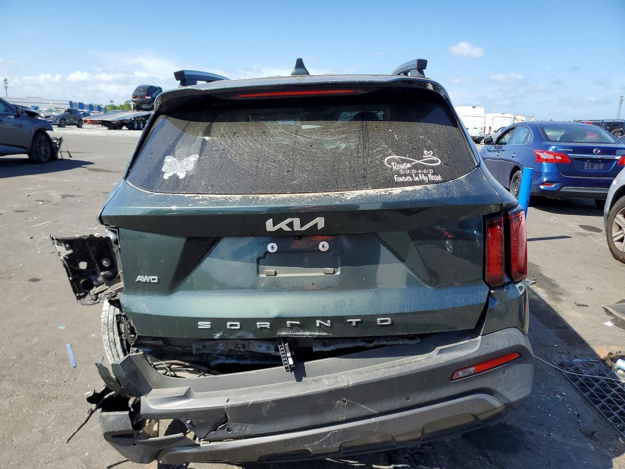 2022 KIA SORENTO