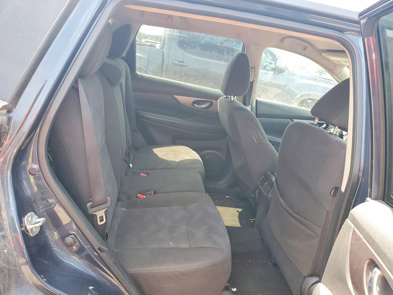 2016 NISSAN ROGUE