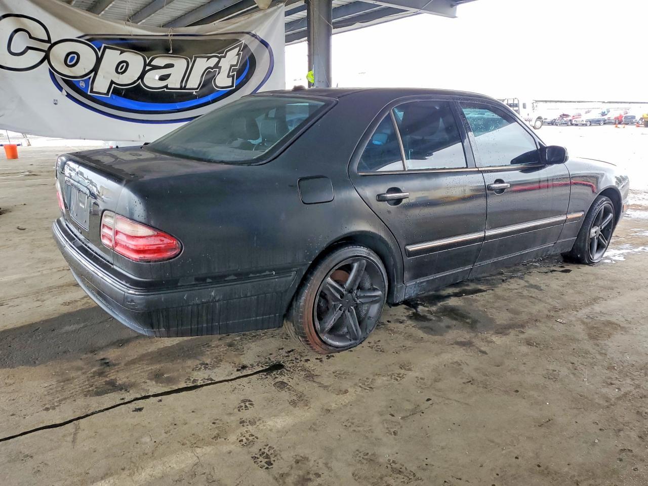 2001 MERCEDES-BENZ E-Class