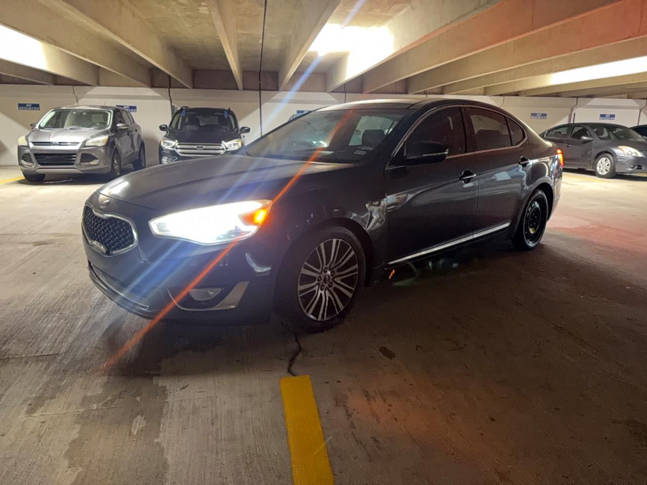 2014 KIA Cadenza