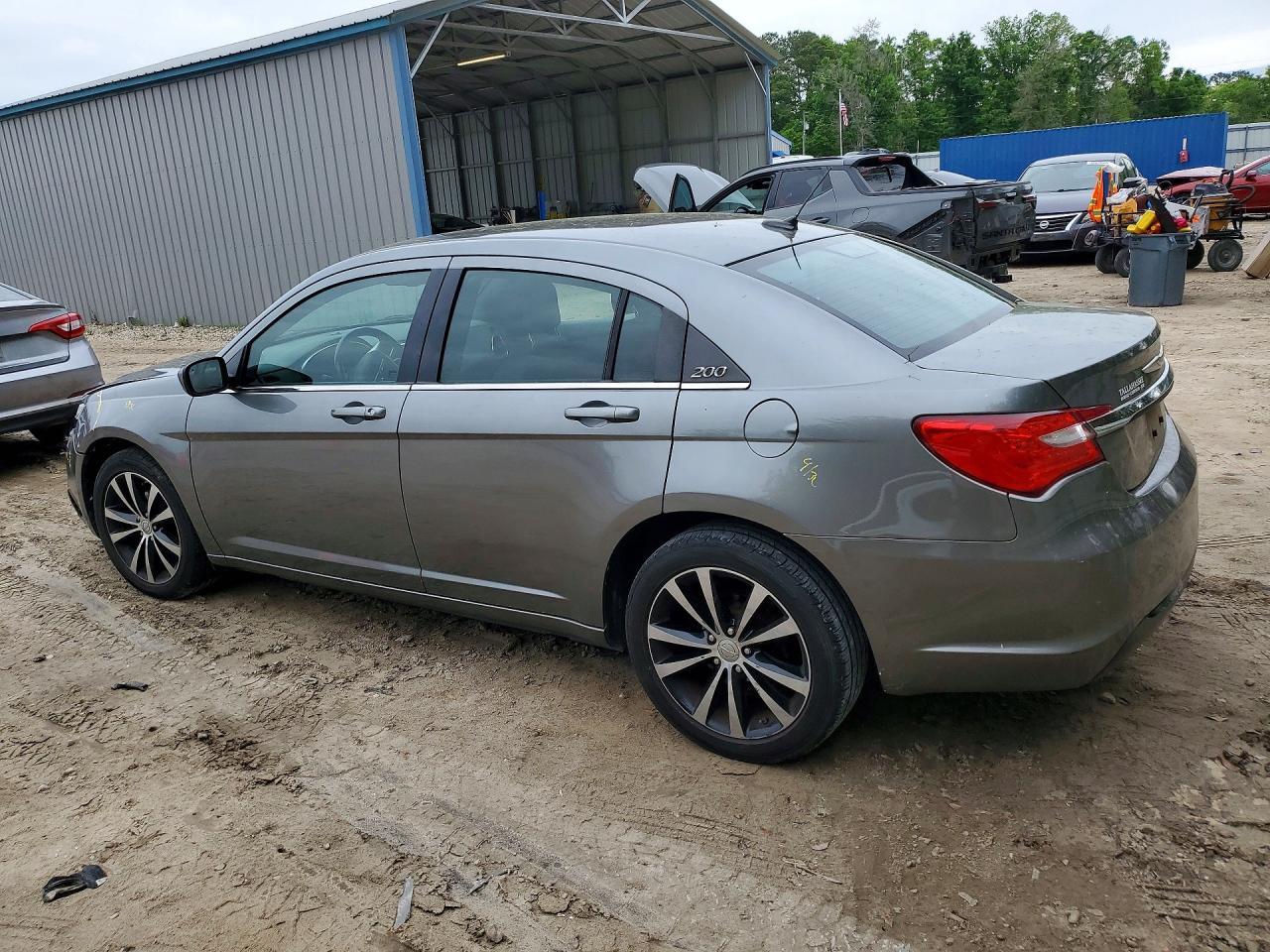 2013 CHRYSLER 200