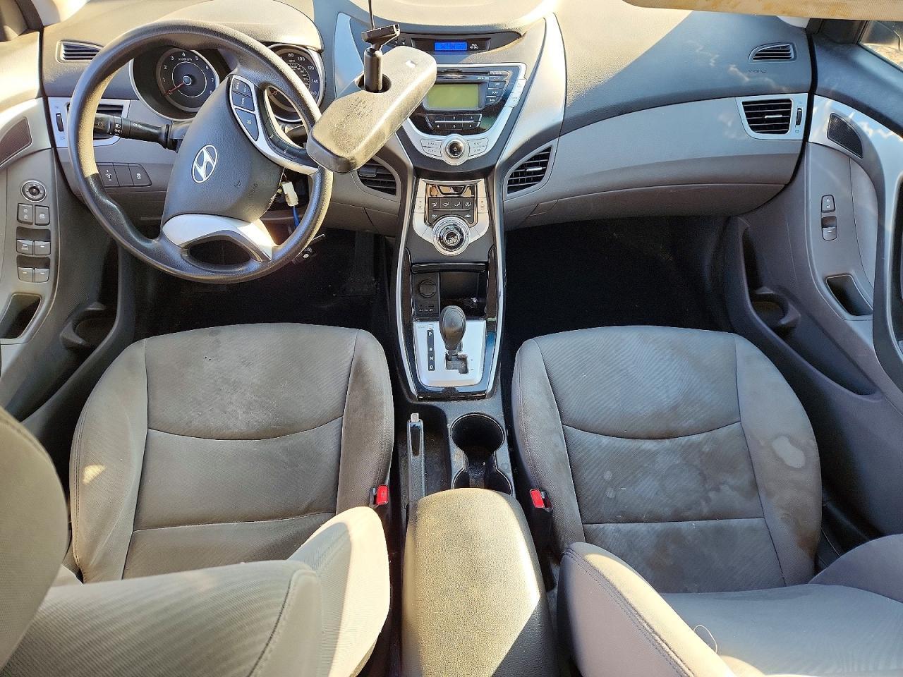 2012 HYUNDAI ELANTRA