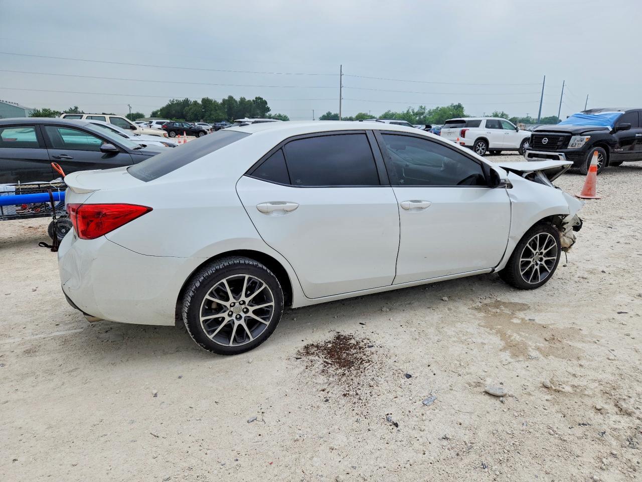 2017 TOYOTA COROLLA