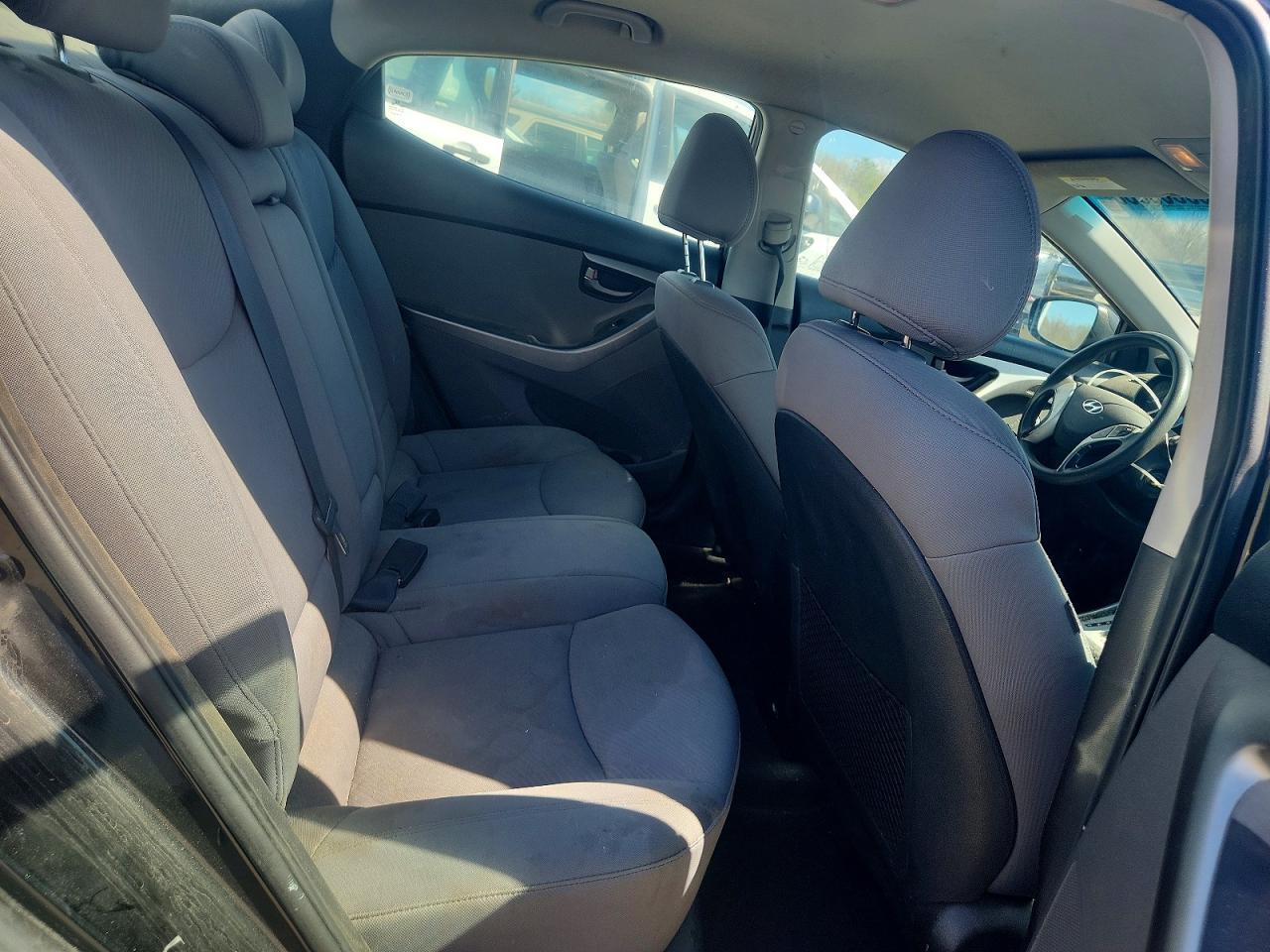2011 HYUNDAI ELANTRA