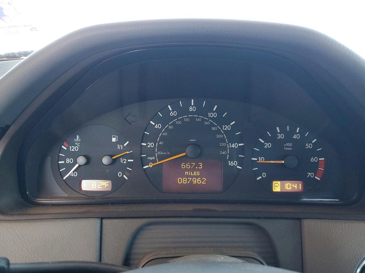 2002 MERCEDES-BENZ E-Class