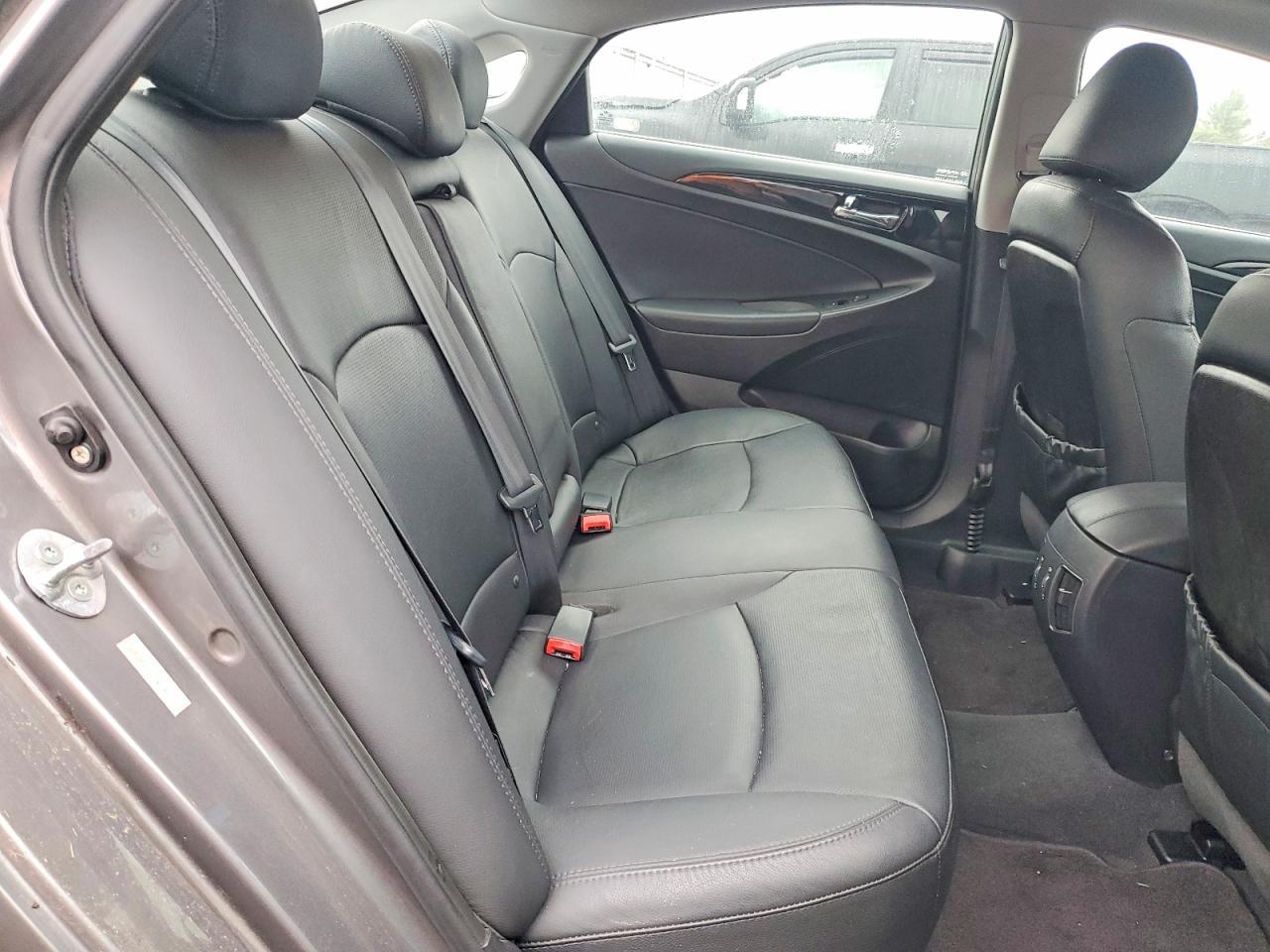 2011 HYUNDAI SONATA