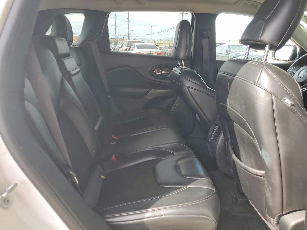 2019 JEEP Cerokee