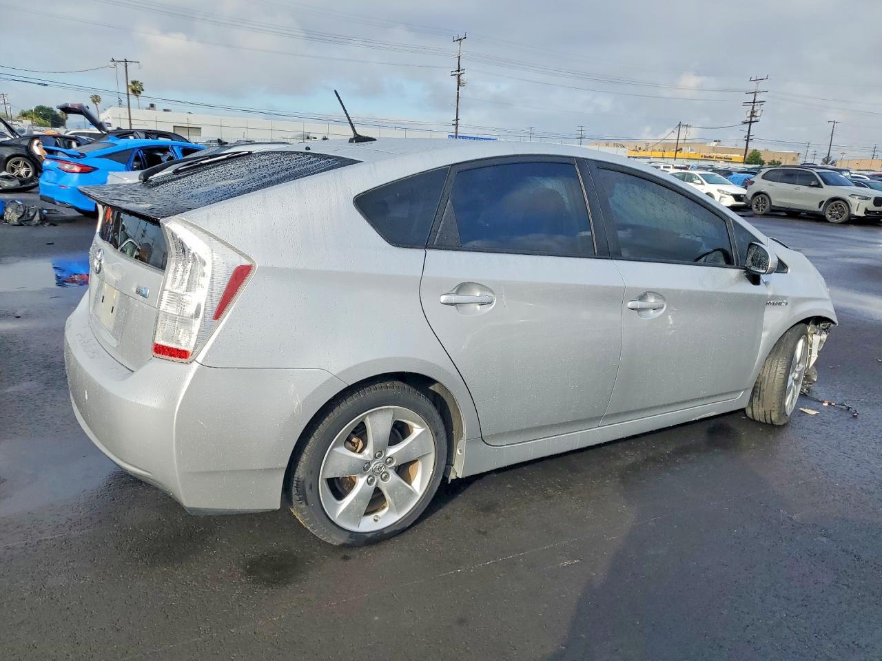 2010 TOYOTA PRIUS V