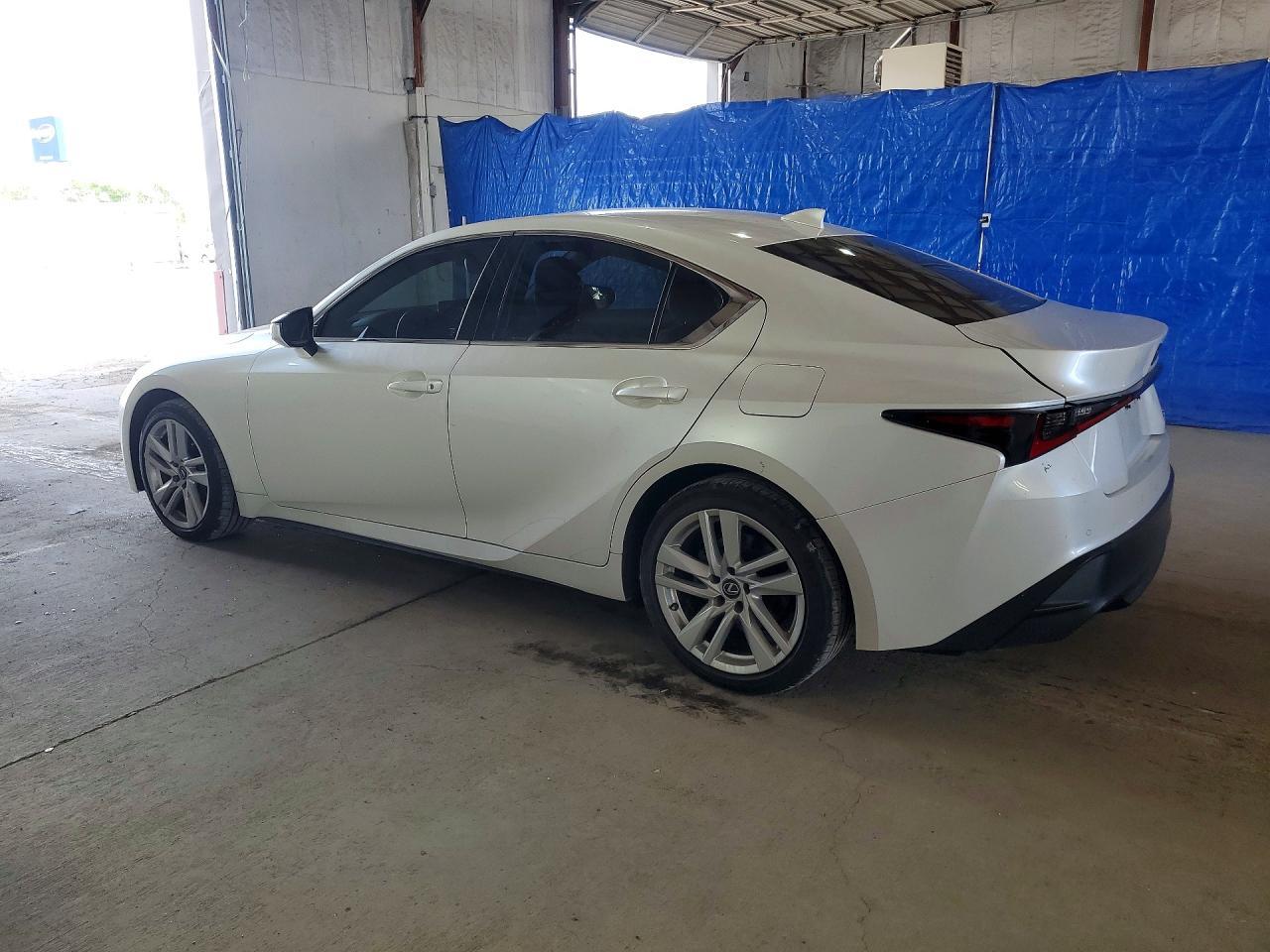 2022 LEXUS IS 300