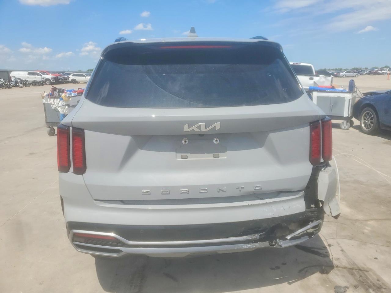 2022 KIA SORENTO