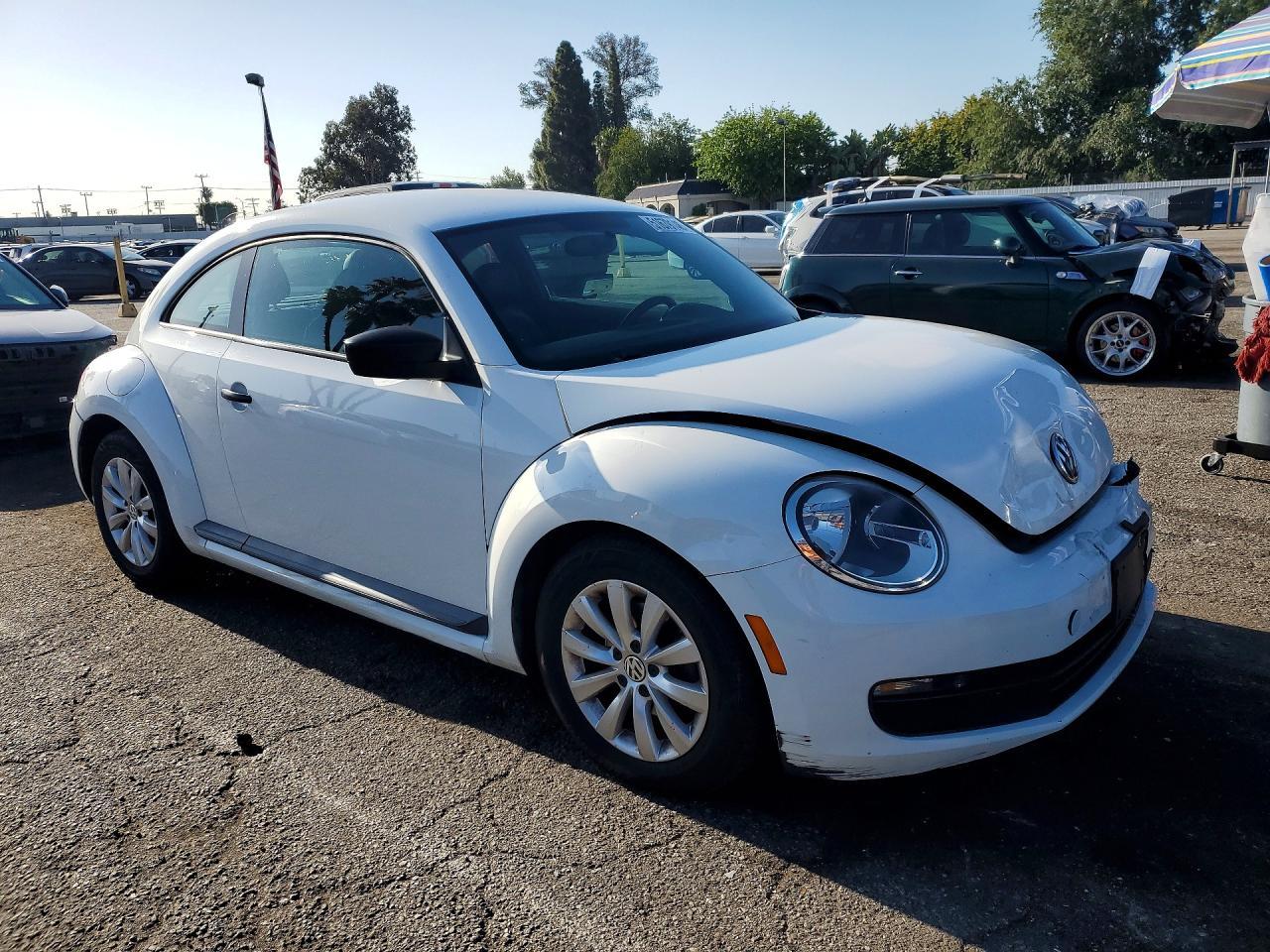 2015 VOLKSWAGEN Beetle